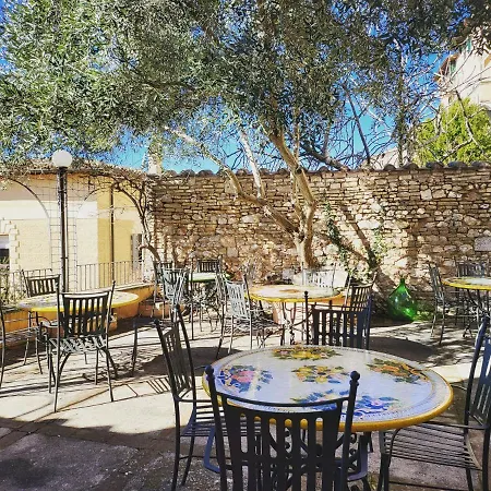 מלון Palazzo Natalini טרווי
